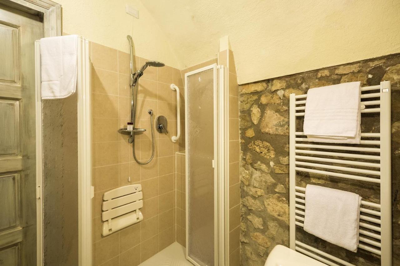 Agriturismo La Commenda-Adults Only กาสเชีย ห้อง รูปภาพ