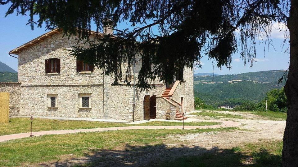 Agriturismo La Commenda-Adults Only กาสเชีย ภายนอก รูปภาพ