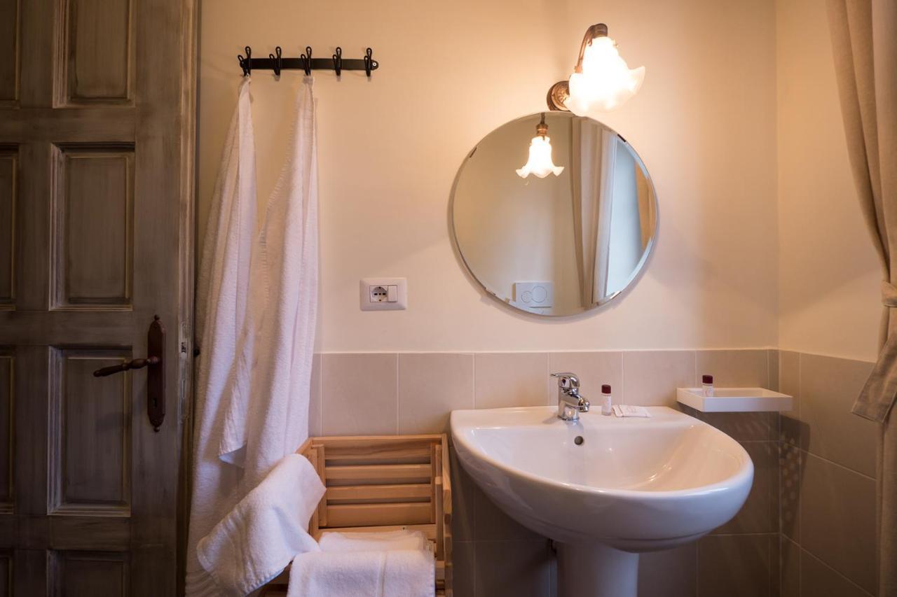 Agriturismo La Commenda-Adults Only กาสเชีย ห้อง รูปภาพ