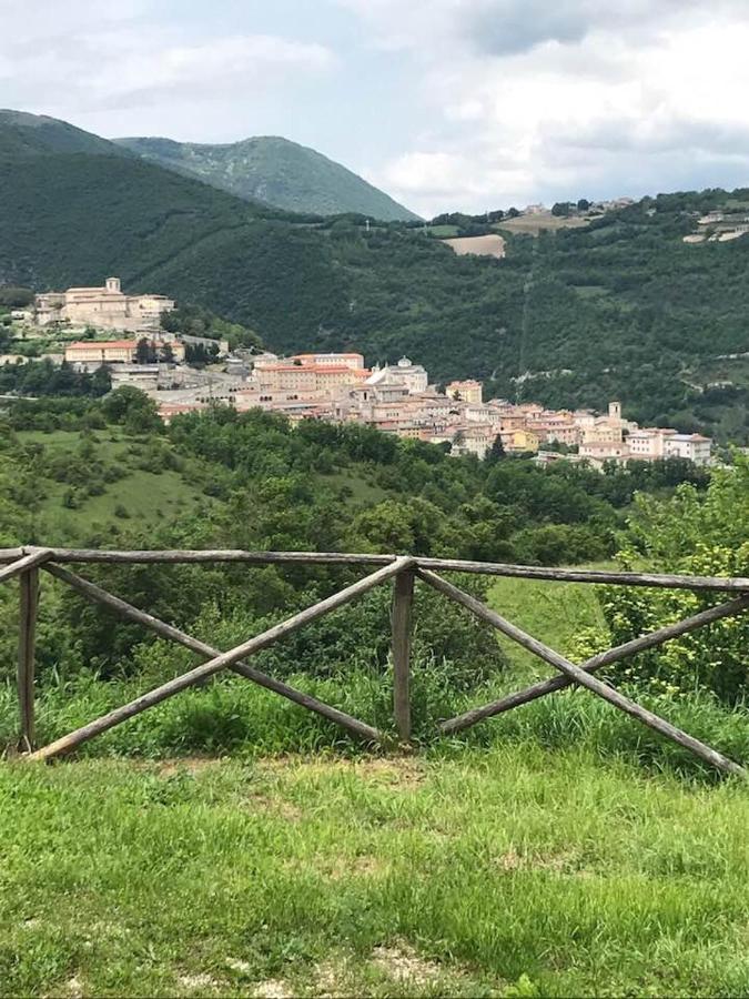 Agriturismo La Commenda-Adults Only กาสเชีย ภายนอก รูปภาพ