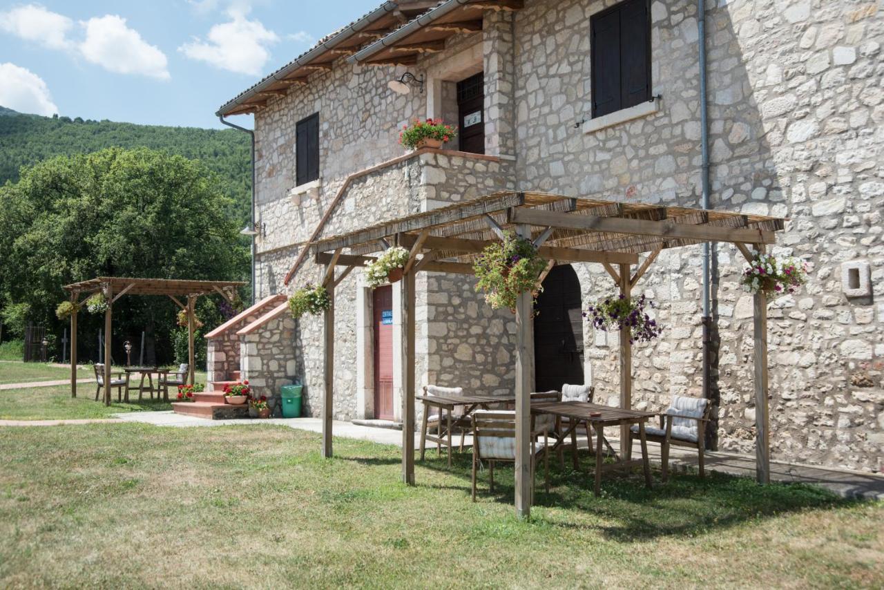 Agriturismo La Commenda-Adults Only กาสเชีย ภายนอก รูปภาพ