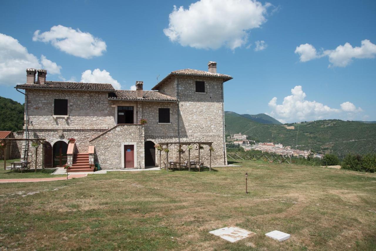 Agriturismo La Commenda-Adults Only กาสเชีย ภายนอก รูปภาพ